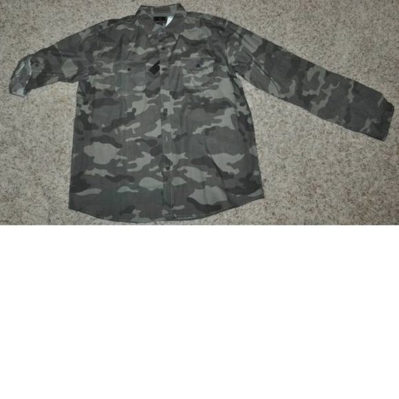 Mens Sport Shirt Swiss Cross Camouflage Medium Button Up Convertible Sleeves - Picture 3 of 4